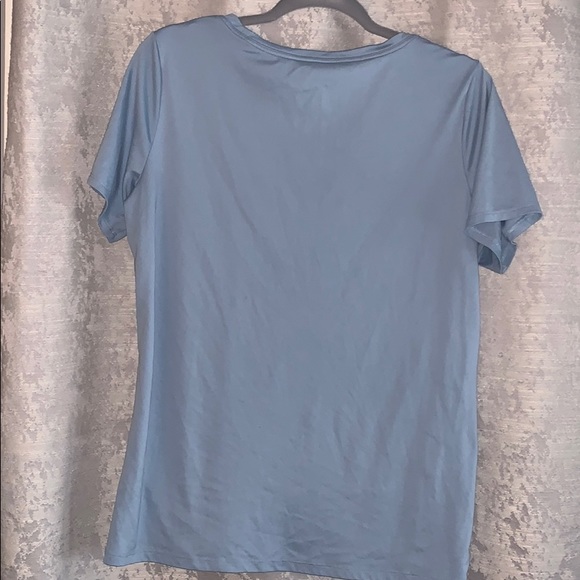 Nike Dri Fit Tee - Picture 4 of 4